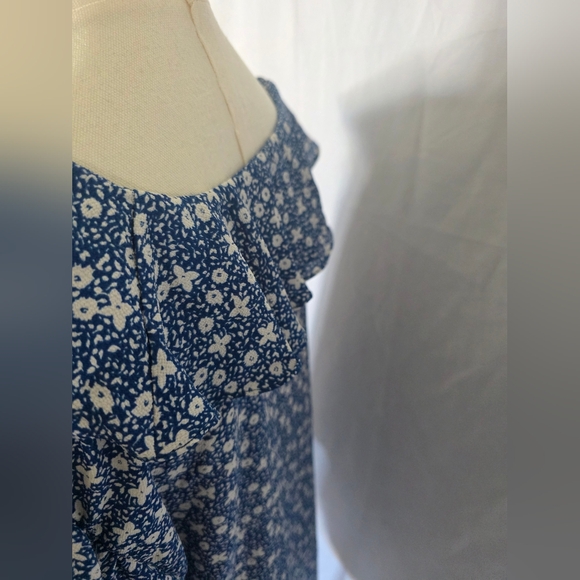 Lauren Ralph Lauren Blue Floral Ruffle Crepe Blouse Women's Size Large - Picture 5 of 11